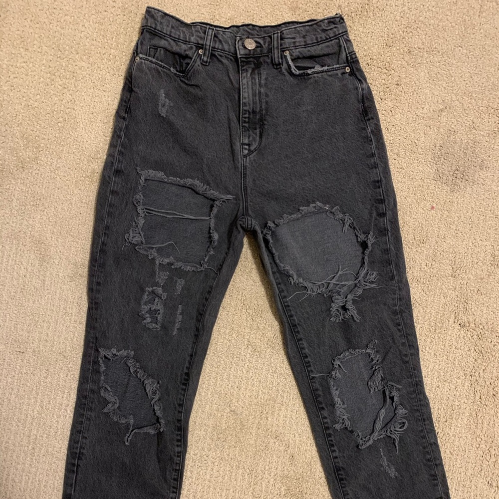 BDG high waisted destroyed jeans 25W